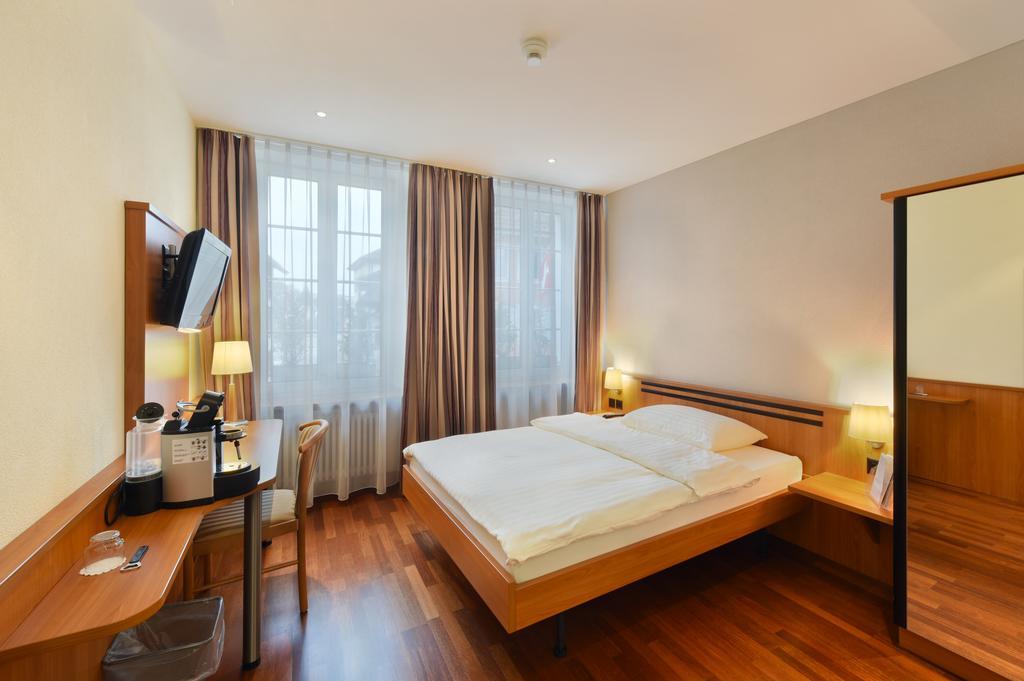 Apart Hotel Amadeo Цофинген Экстерьер фото