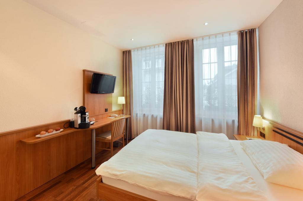 Apart Hotel Amadeo Цофинген Экстерьер фото